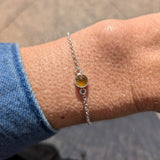 Braçalet amulet amb un citrí la gemma del mes de novembre